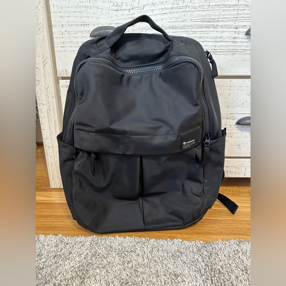 Lulu lemon everyday backpack.